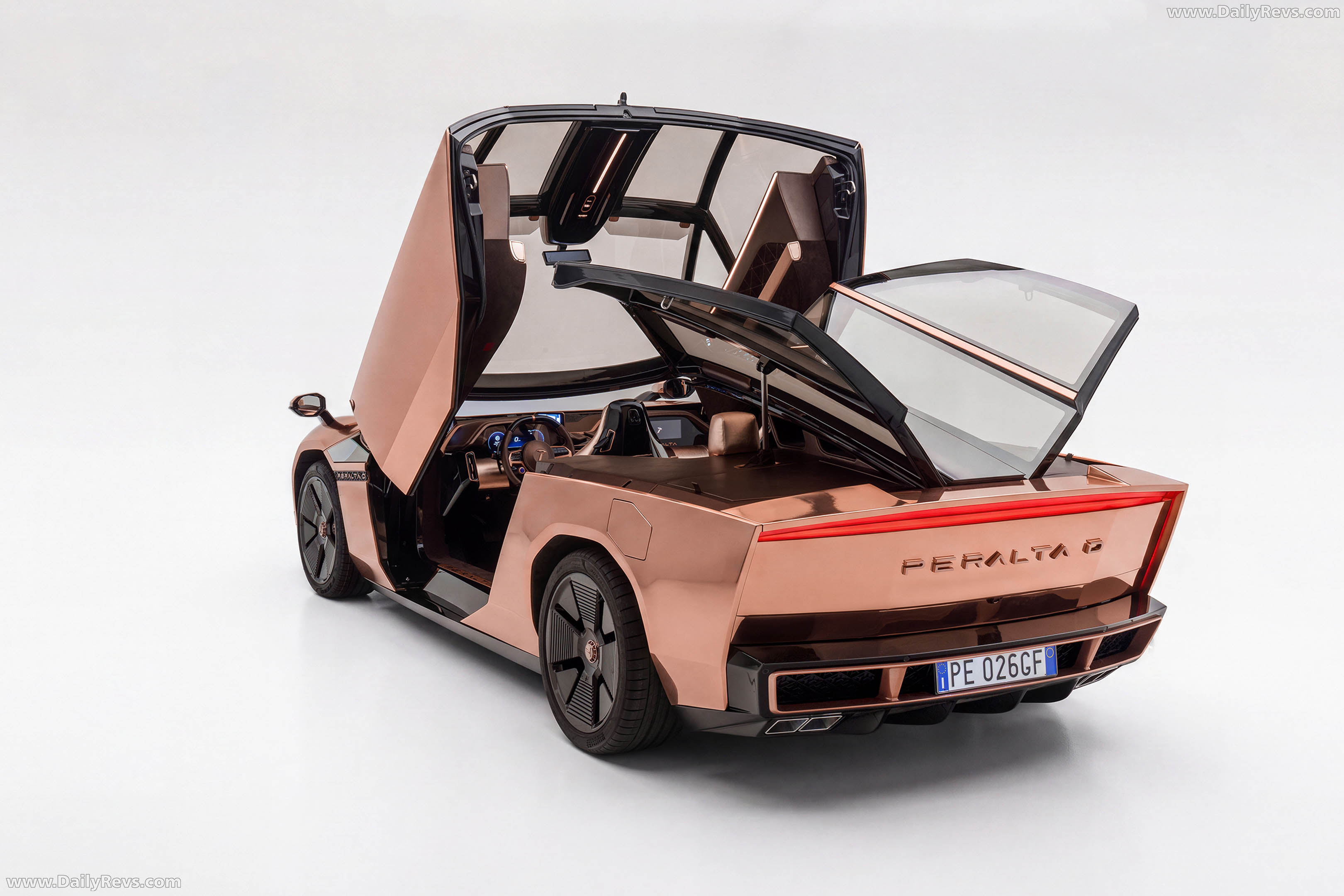 2027 GFG Style Peralta D Rear View